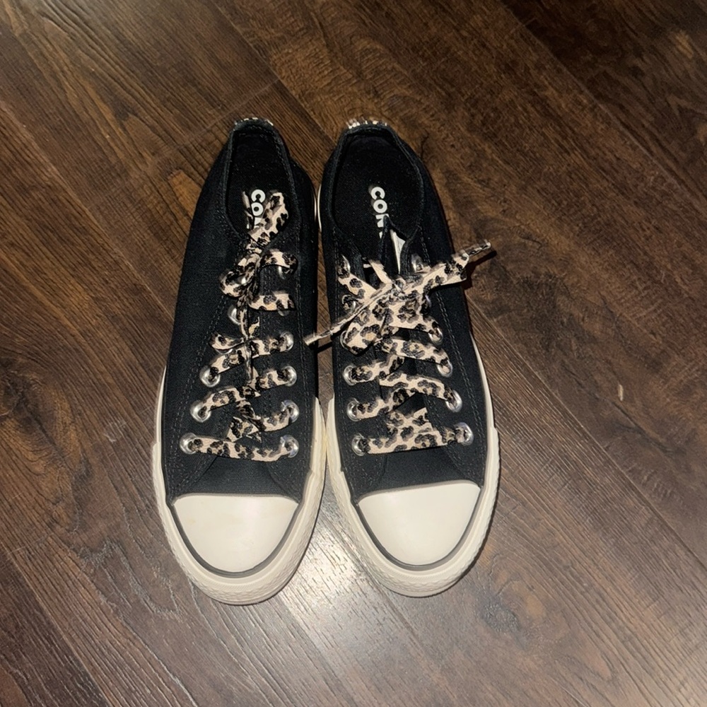Platform Converse leopard shoe laces